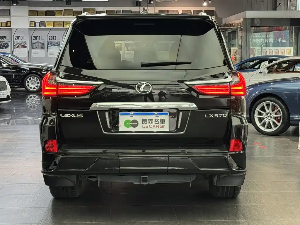 Lexus LX 2019 570 Luxury