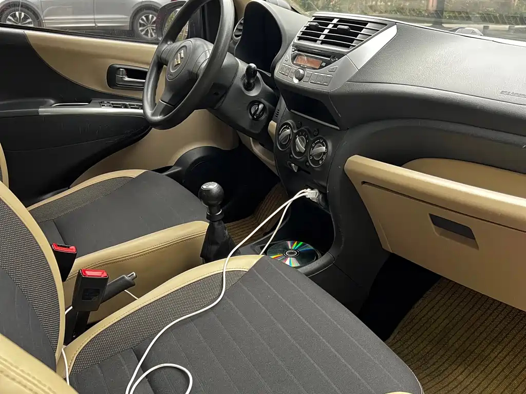 Suzuki Alto 2013 1.0L MT Luxury
