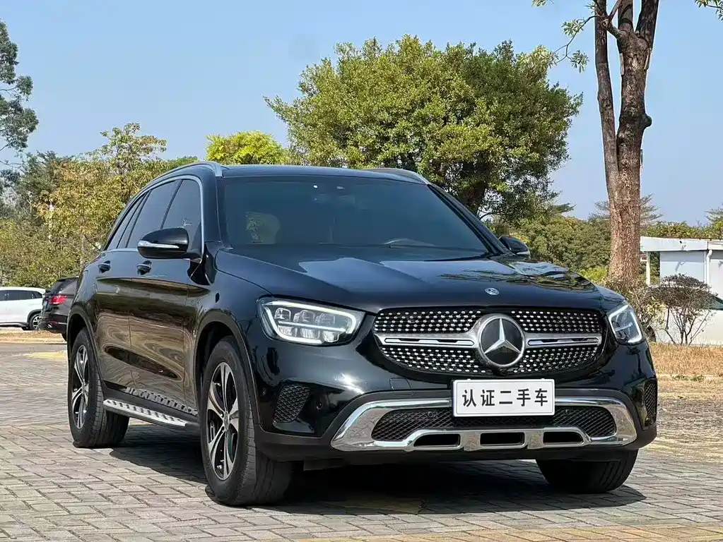 MERCEDES-BENZ GLC