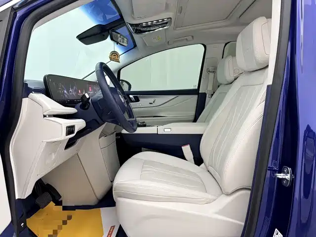 BUICK GL8 NEW ENERGY