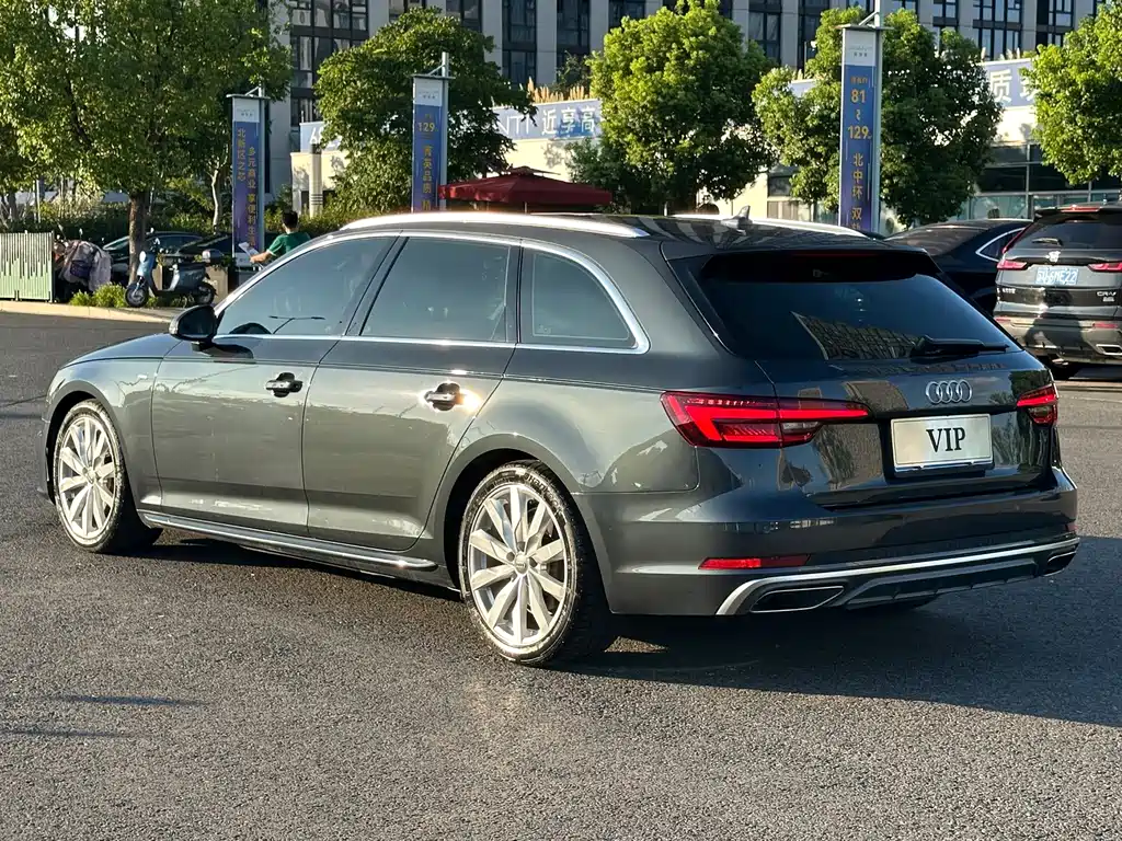 Audi A4 (Import) — миниатюра 7