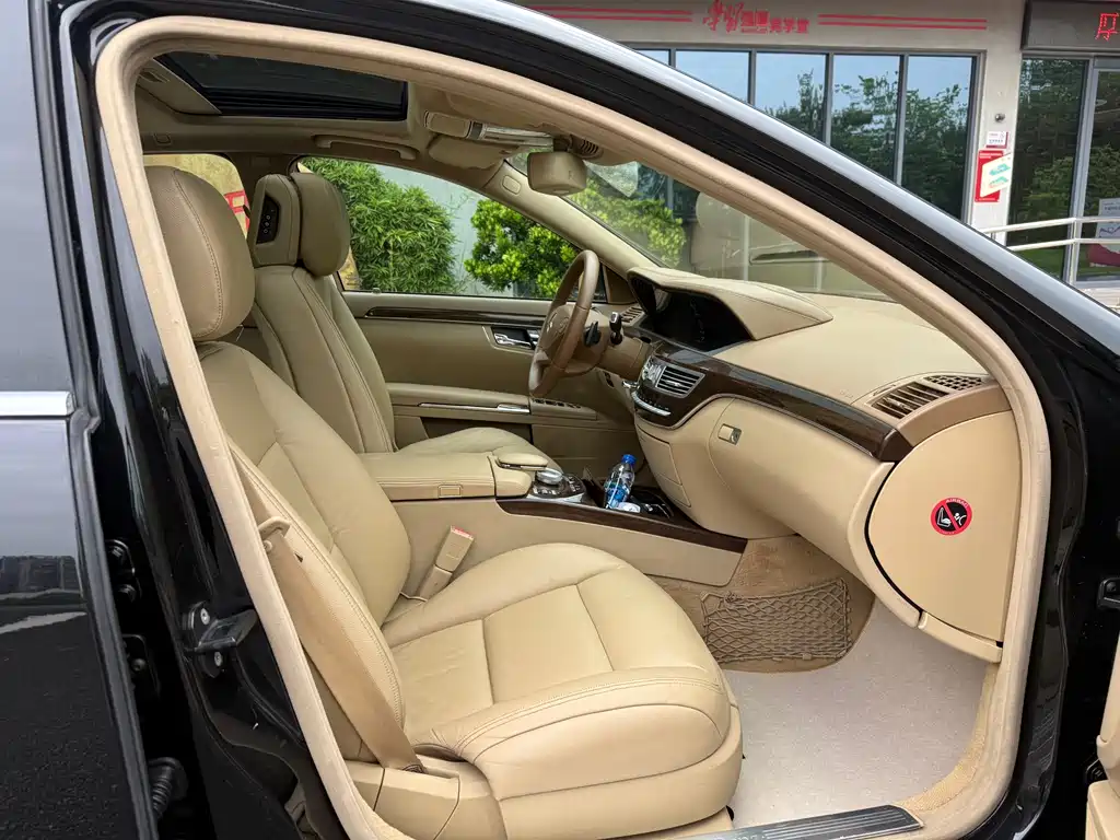 Mercedes-Benz S-Class — миниатюра 8