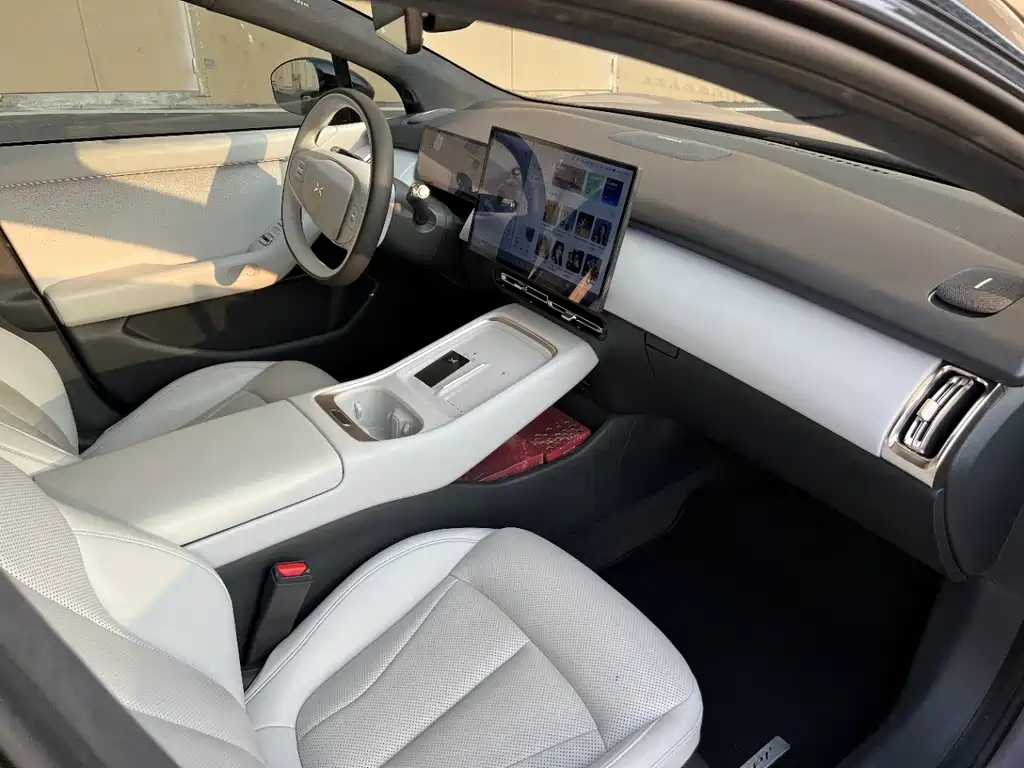 Xpeng P7 + 2025 Max Flagship