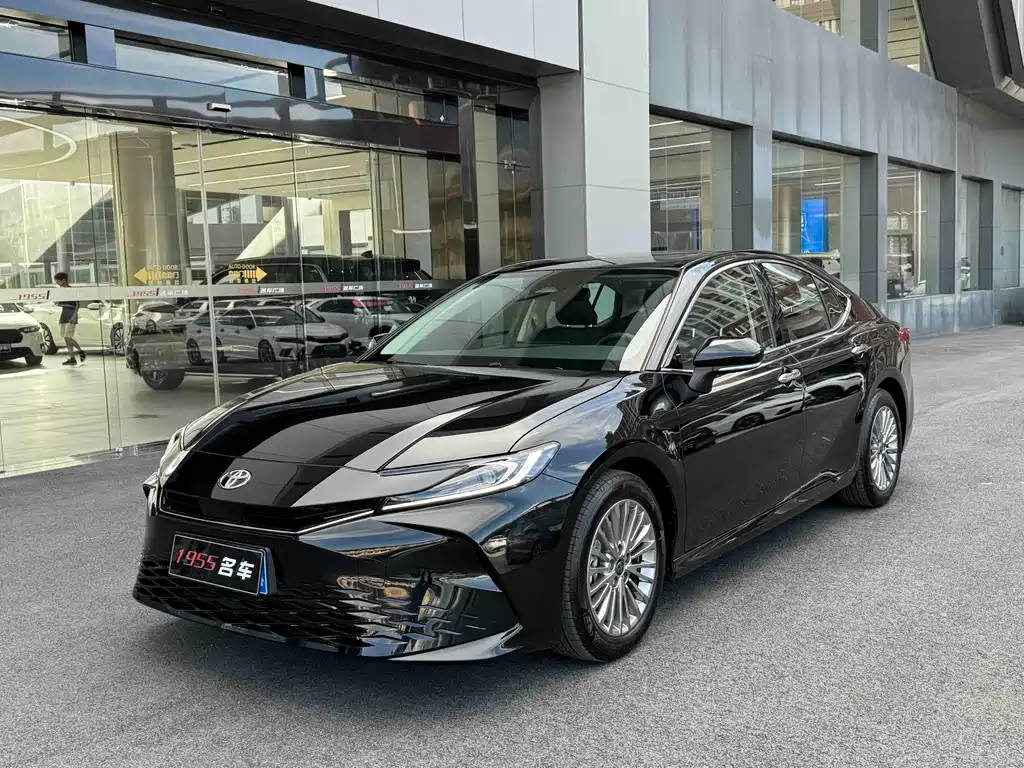Toyota Camry 2024 2.0GVP Luxury