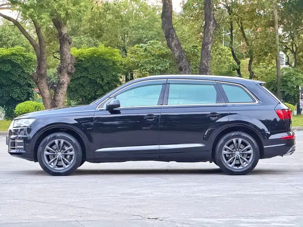 Audi Q7 — миниатюра 4