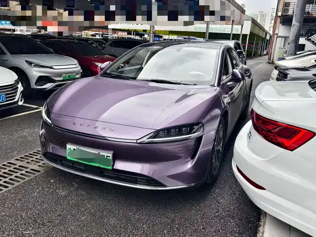 AITO WISDOM WORLD S7 2024