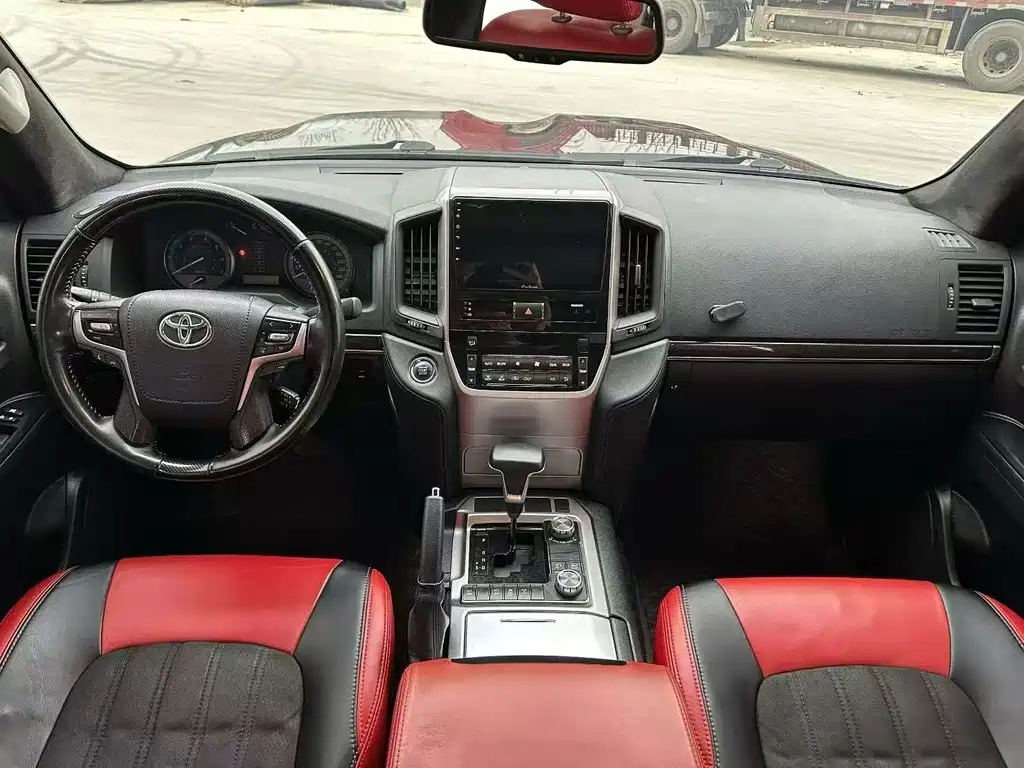 Toyota Land Cruiser — миниатюра 4