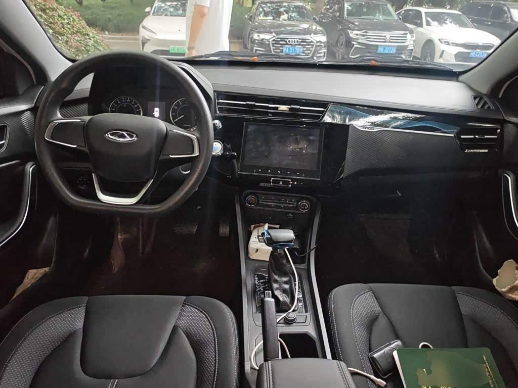 CHERY Tiggo 3x 1.5 л 2025 г. Белый, пробег 5100 км