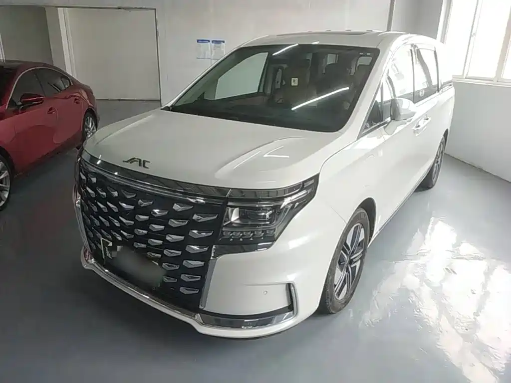 JAC Refine Refine RF8 PHEV — миниатюра 2