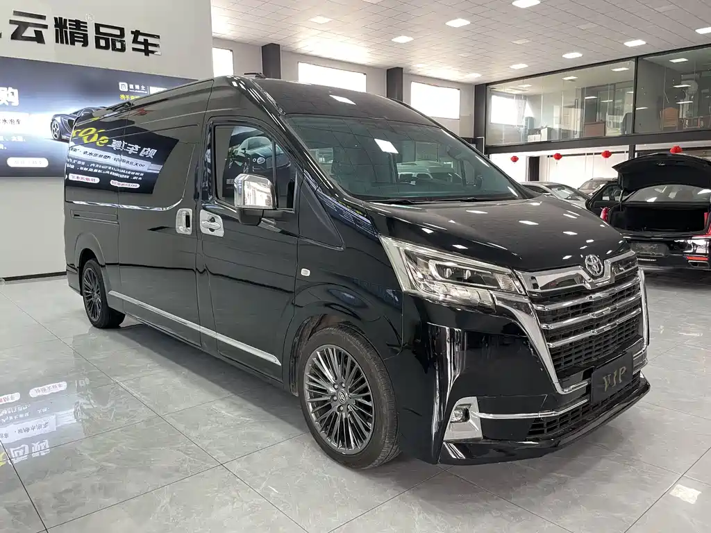 Toyota HiAce 2022 3.5L