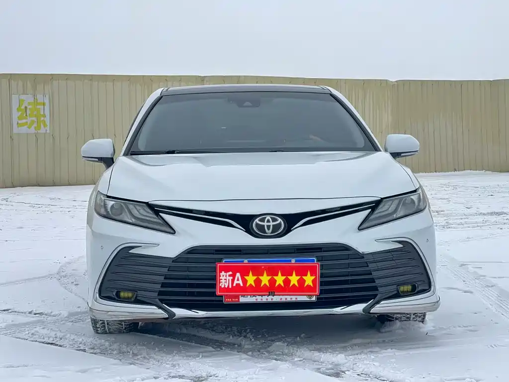 TOYOTA CAMRY