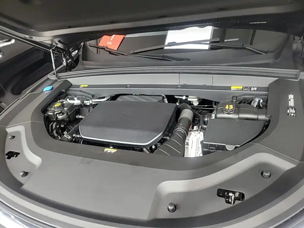 Li Auto Li L8 — миниатюра 20