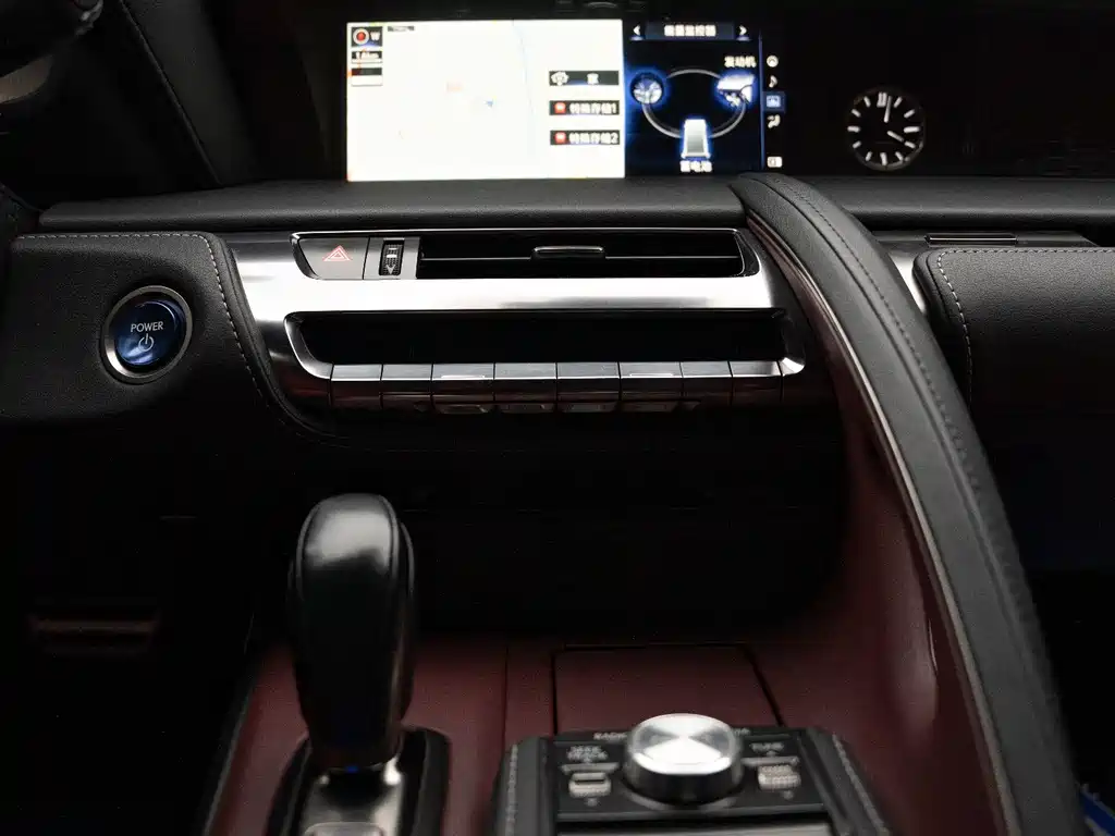 Lexus LC — миниатюра 21