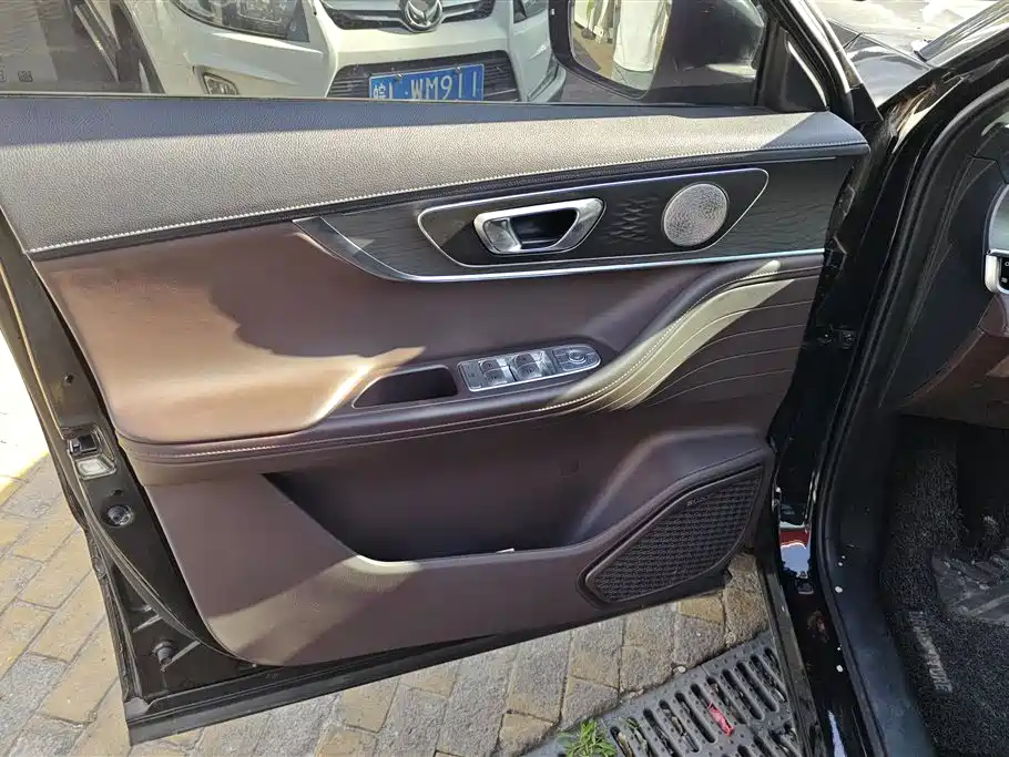 Chery 8 PRO 2022 390T 5 мест