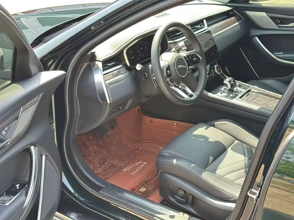 Jaguar XFL 2022 XFL 2.0T P250 Premium Luxury