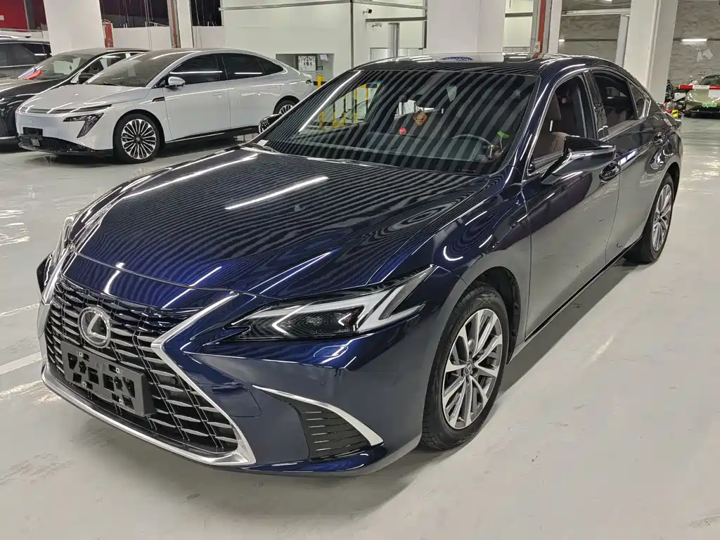 Купить Lexus ES