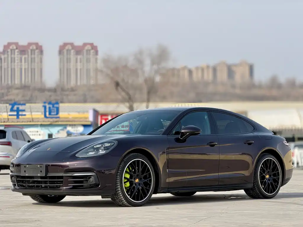 Porsche Panamera Hybrid 2020
