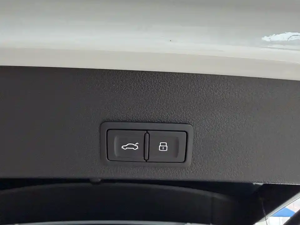 Audi Q3 2023 35 TFSI (1.4T)