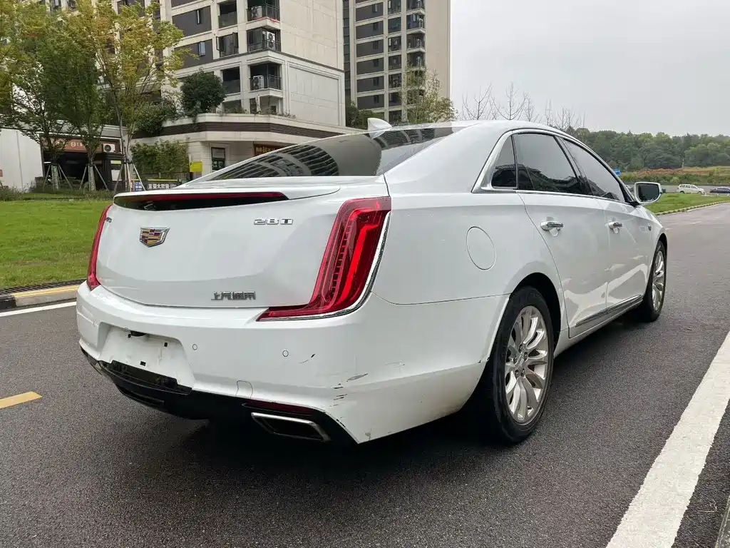 Cadillac XTS 2018 28T