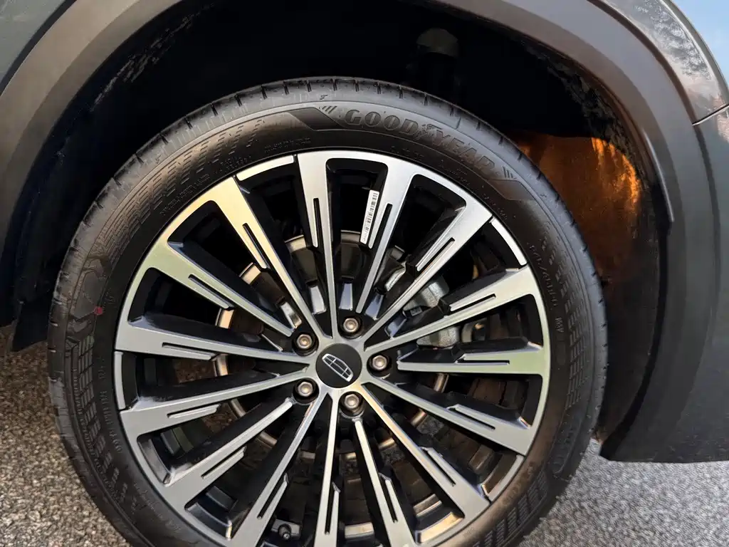 Geely Xingyue L — миниатюра 6