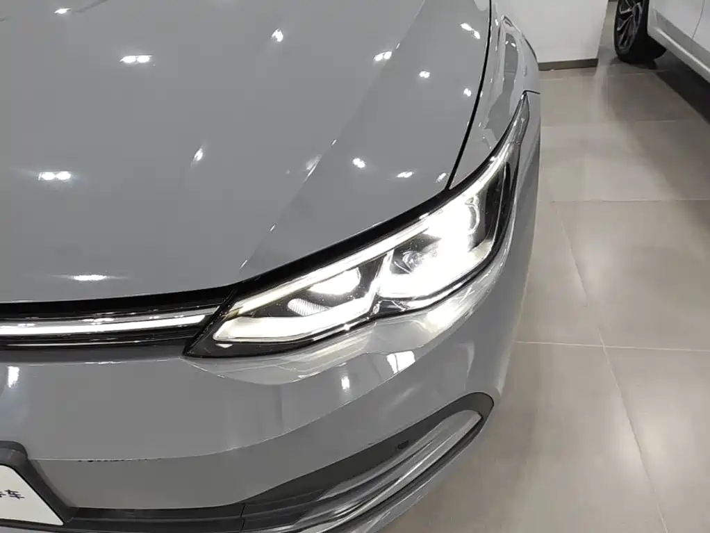Volkswagen Golf — миниатюра 24
