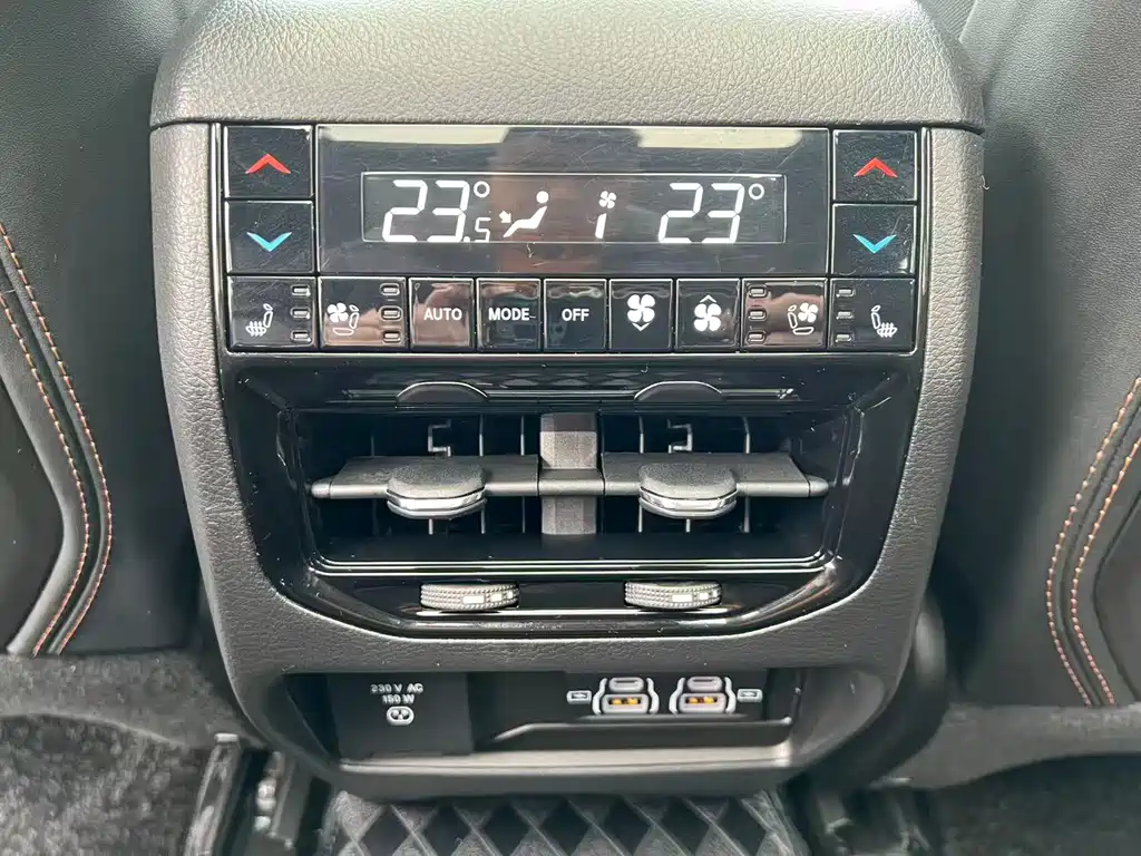 JEEP GRAND CHEROKEE 4XE