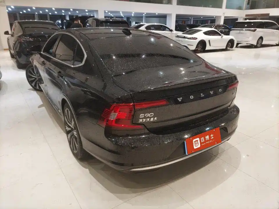 Volvo S90 — миниатюра 9