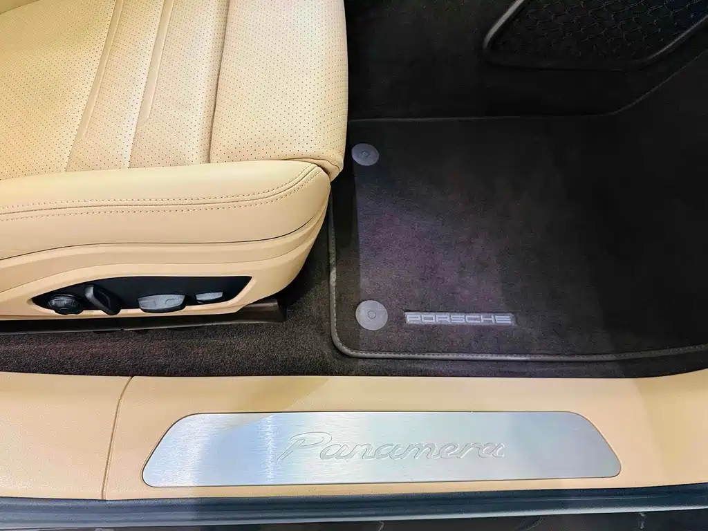 Porsche Panamera — миниатюра 18