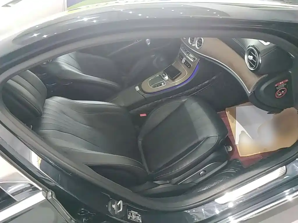 Mercedes-Benz E-Class — миниатюра 20