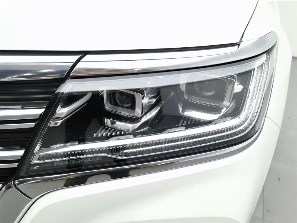 Roewe RX8 2019 30T Flagship