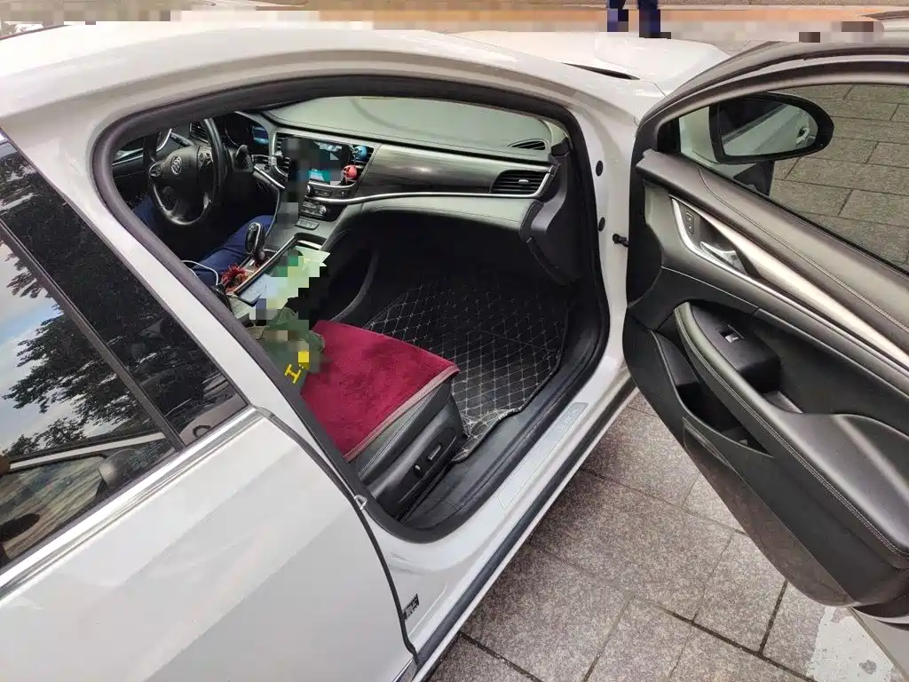 Buick LaCrosse — миниатюра 20