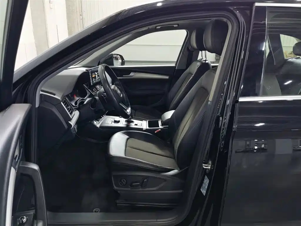 Audi Q5L 2020 40 TFSI