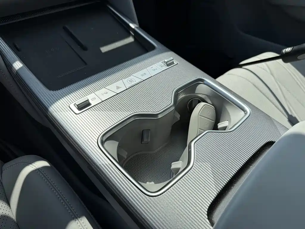 BYD Song Ultra — миниатюра 11