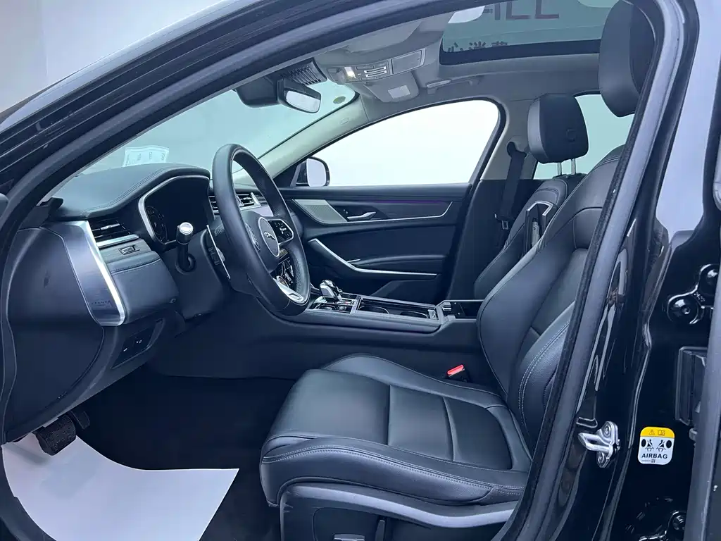 Jaguar XFL — миниатюра 9