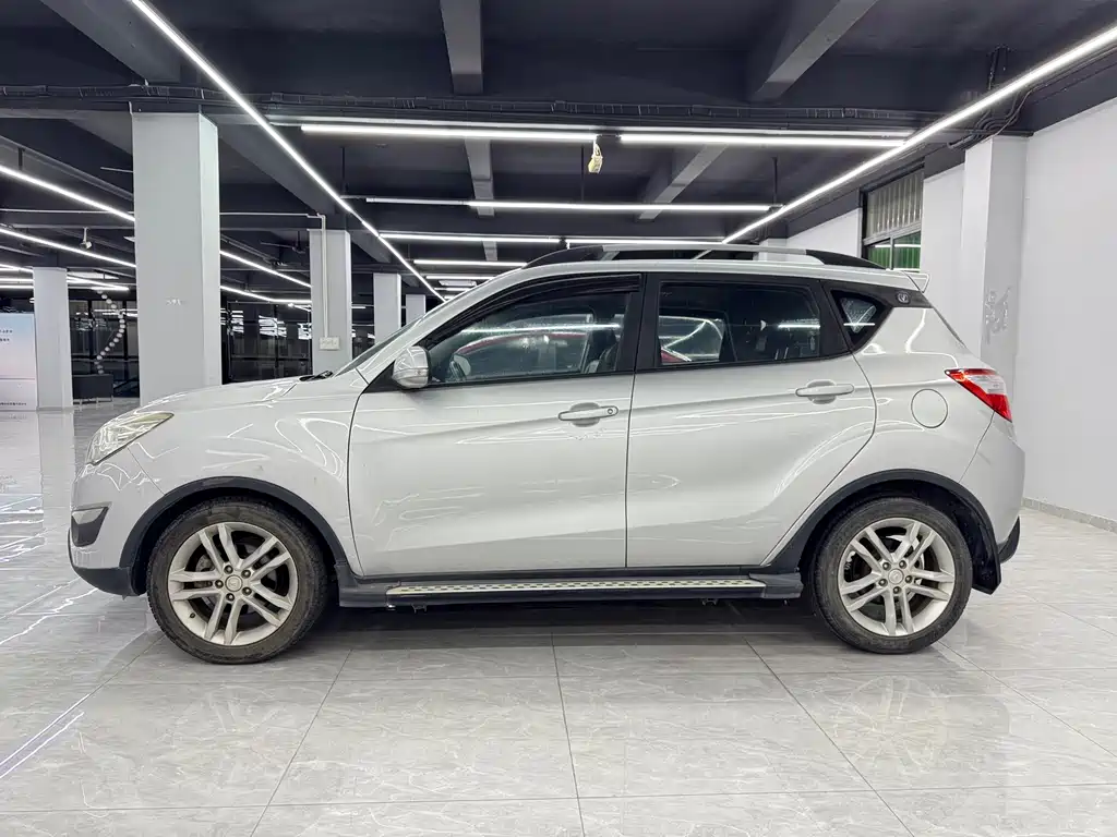 Changan CS35 2014 1.6L MT Luxury IV