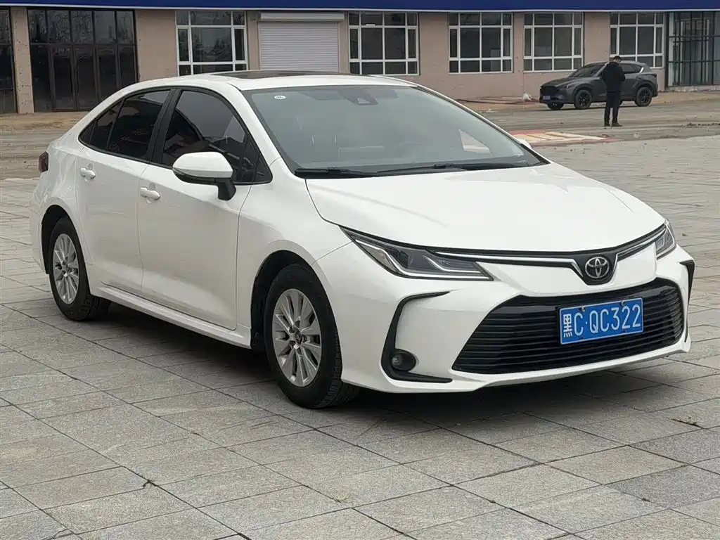 TOYOTA COROLLA