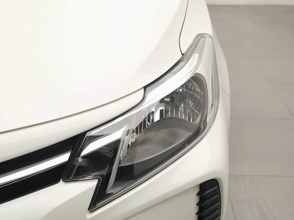 Toyota Vios 1.5 л 2022 г. Белый, пробег 33400 км