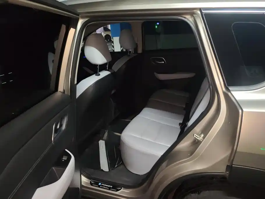 Nissan X-Trail — миниатюра 11