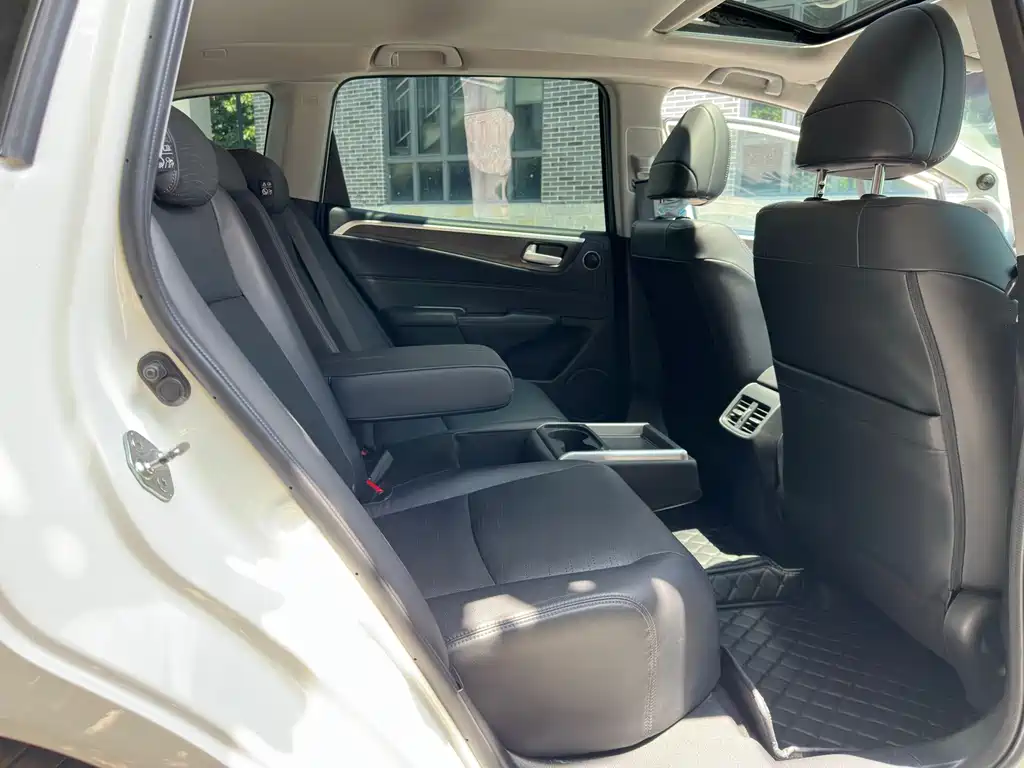 Honda Jade 1.8L CVT Luxury Premium Edition 5 seats, фото 32