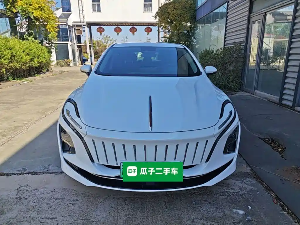 Hongqi Hongqi E-QM5 — миниатюра 3