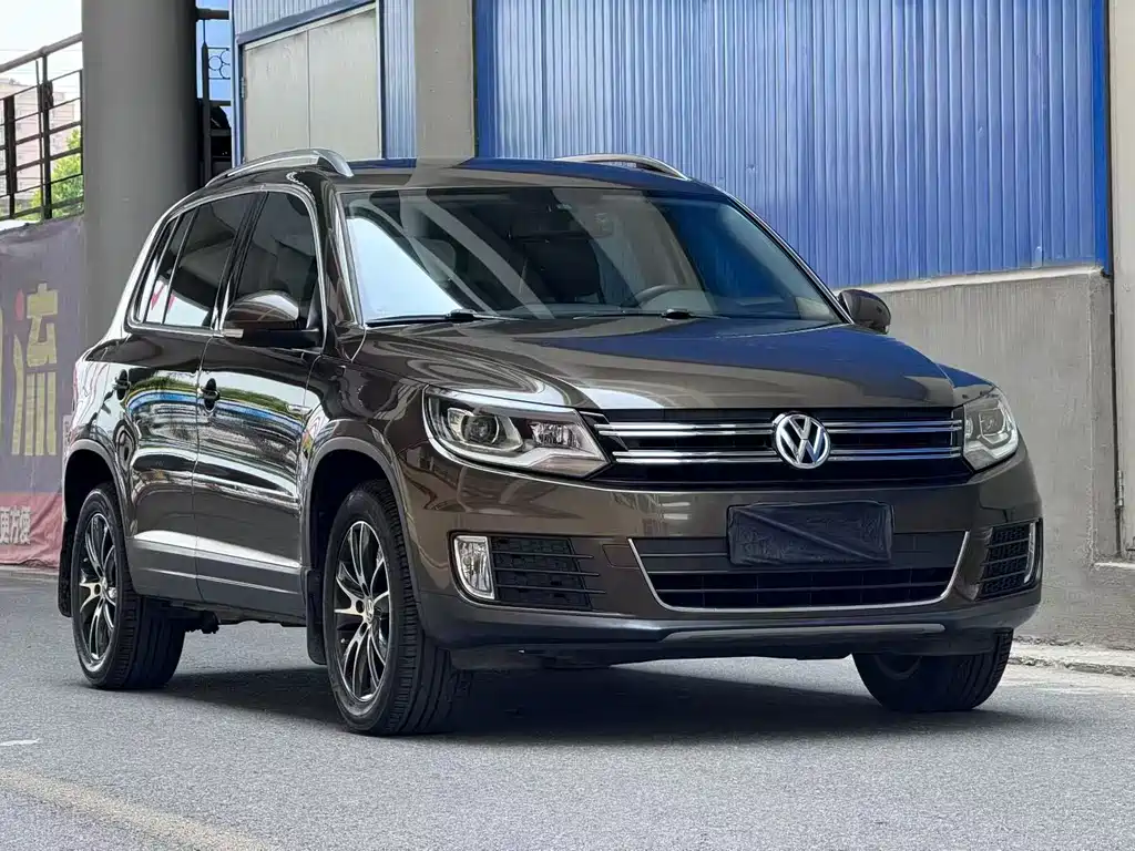 Volkswagen Tiguan 2015 1.8TSI AT Luxury
