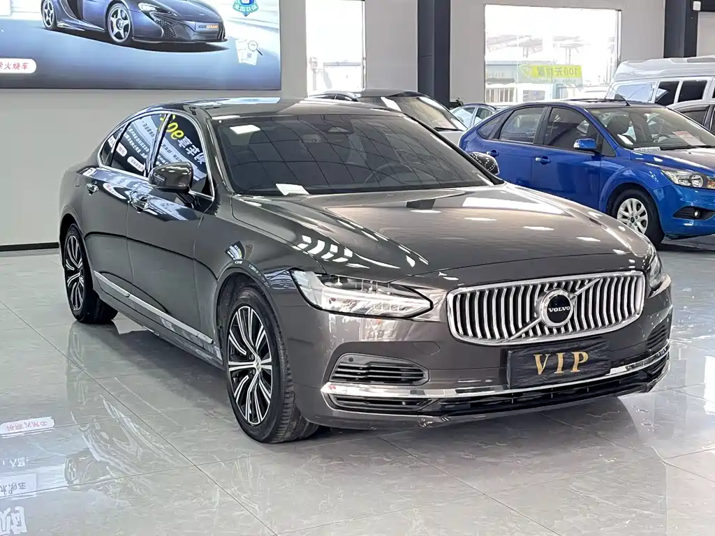 Volvo S90 2022 T8 E Luxury