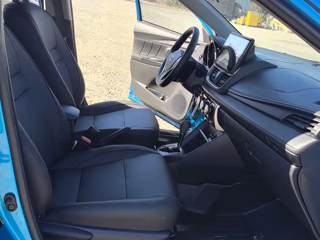Toyota Yaris L — миниатюра 13
