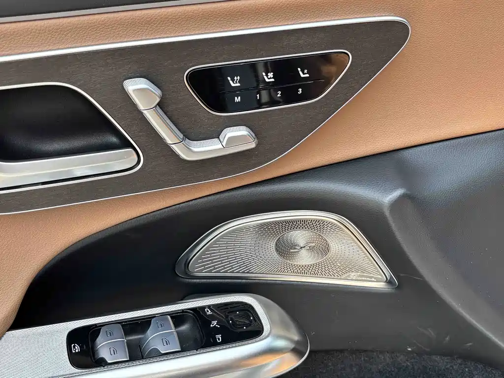 Mercedes-Benz E-Class E 2024 E 300 L Luxury