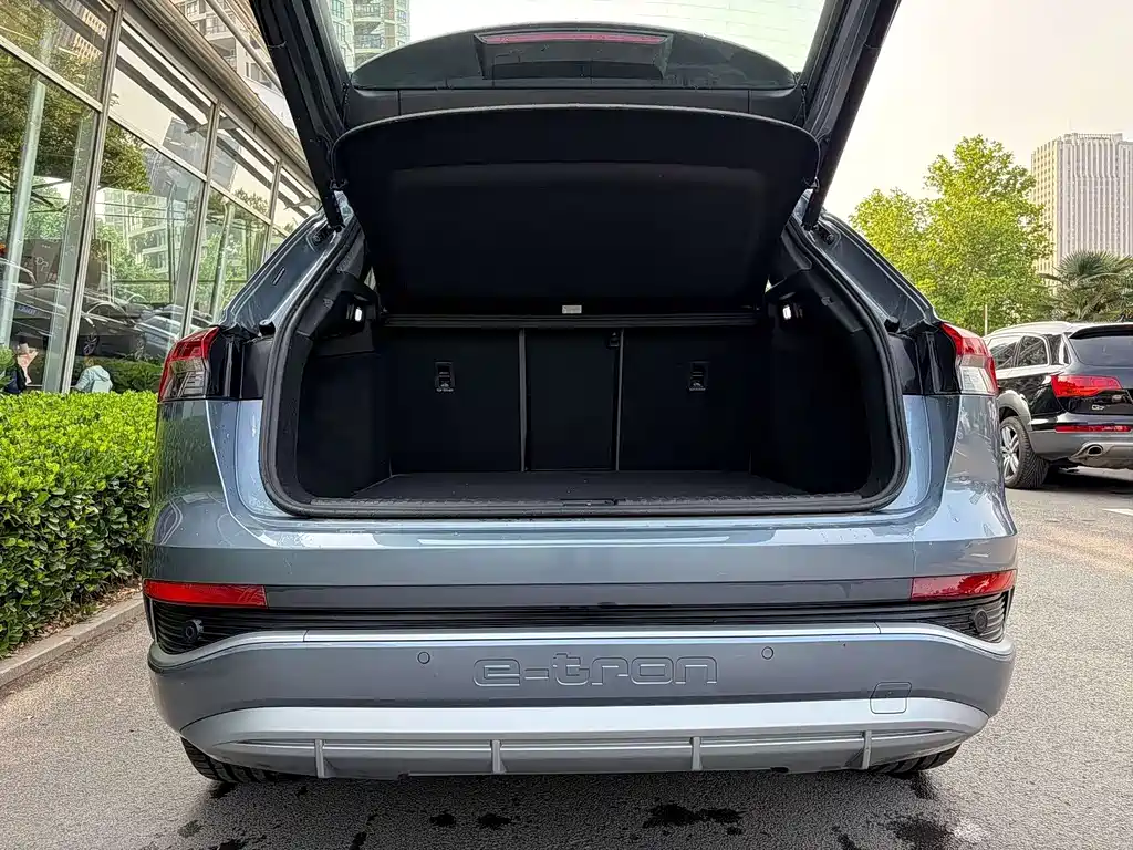 Audi Q4 e-tron 2024 40 e-tron