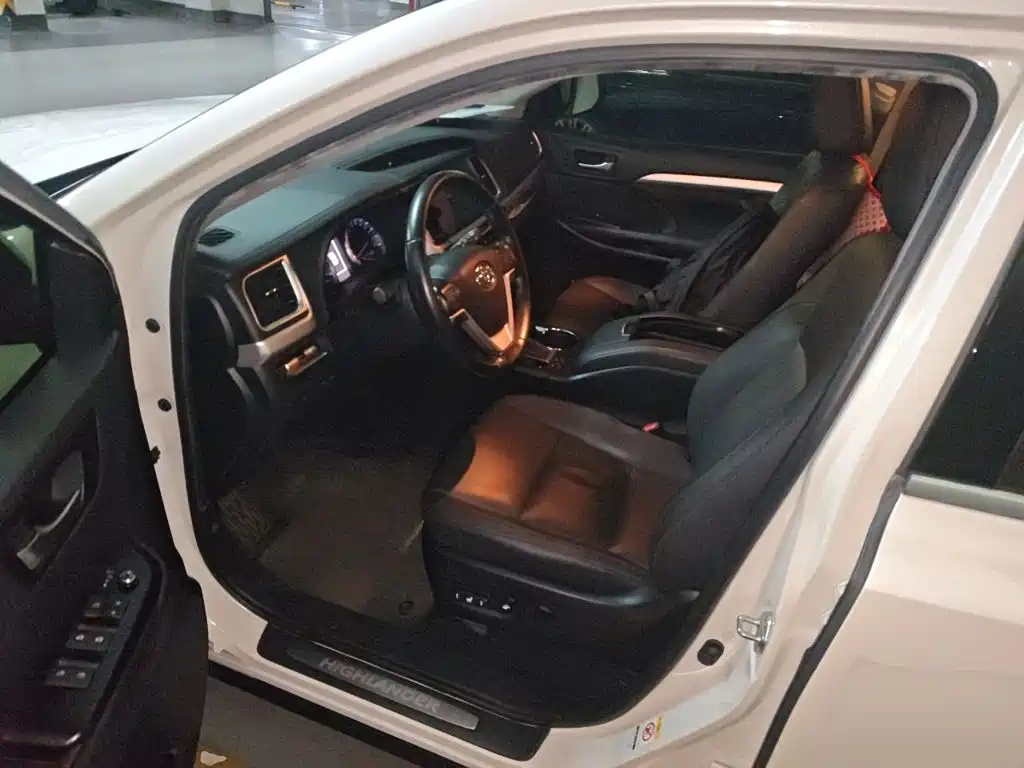 Toyota Highlander — миниатюра 12