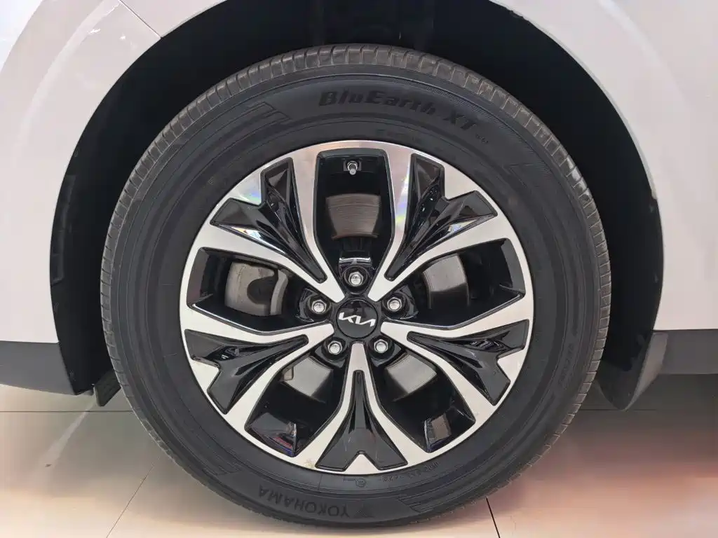 Kia Jiahua 2022 Белый из Китая