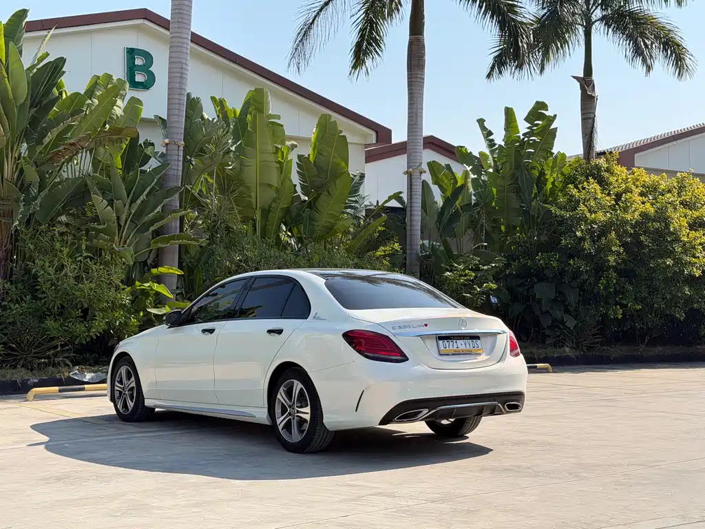 MERCEDES-BENZ C CLASS