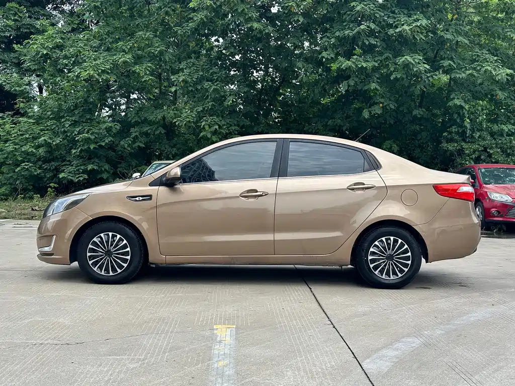 Kia K2 2011 1.4L AT GLS