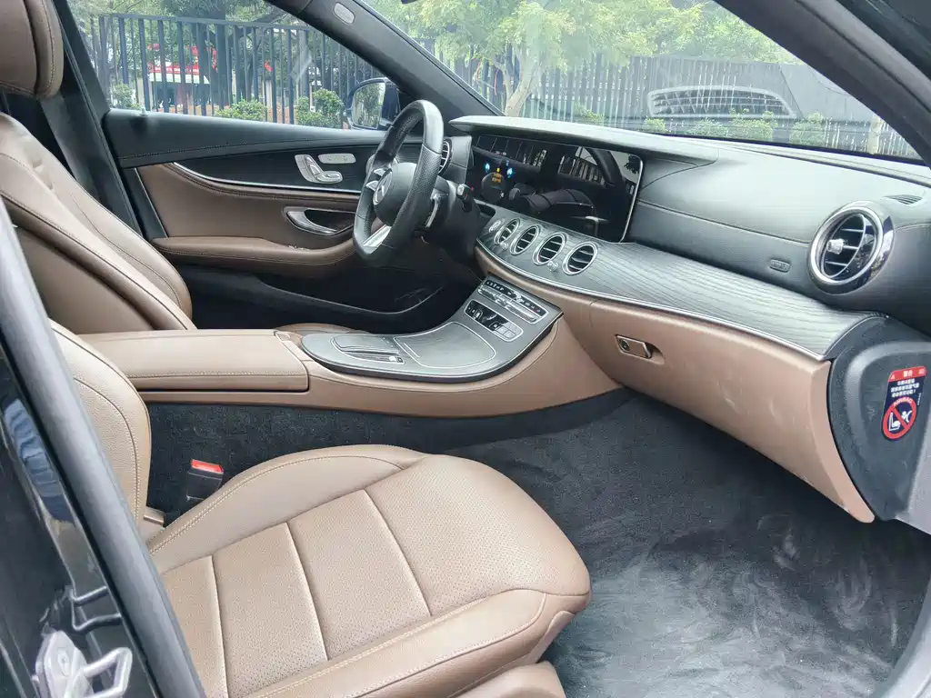 Mercedes-Benz E-Class — миниатюра 5